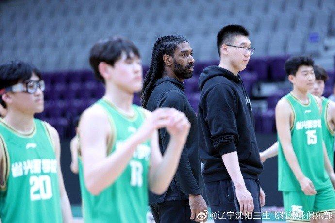 职业篮球教练如何制定有效的赛制训练计划?_0